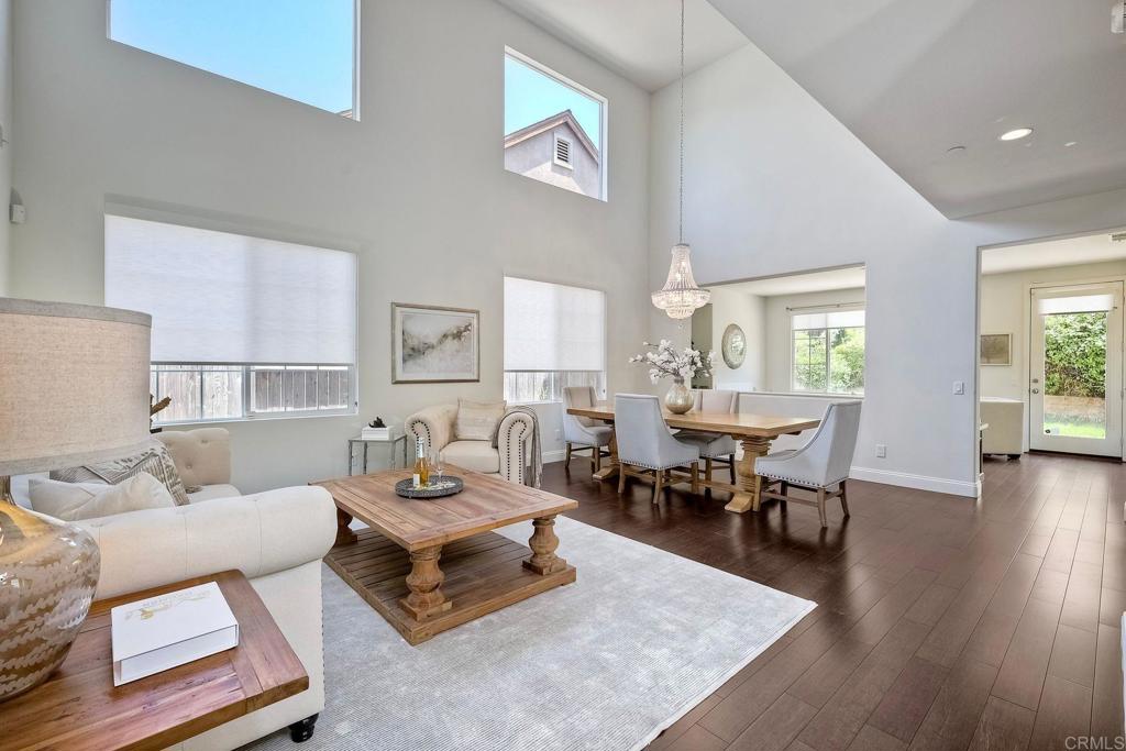 522 POETS Square