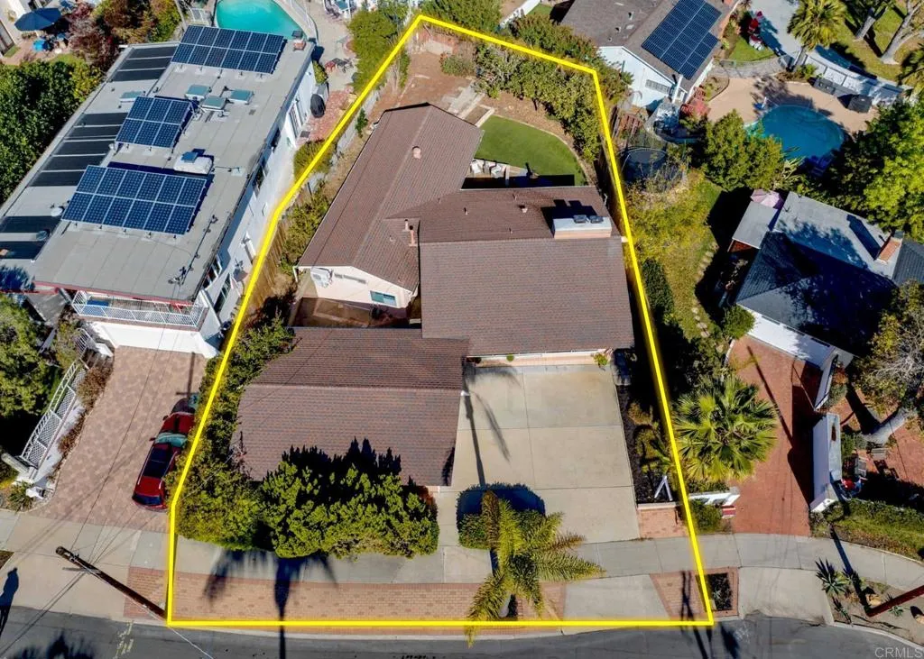1513 Maria Place