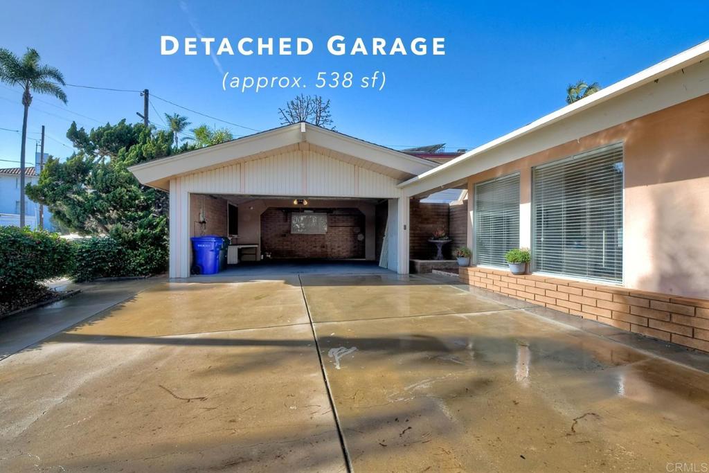 1513 MARIA Place