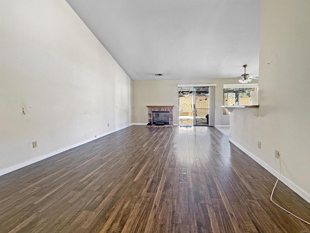 1927 Vineyard Ave