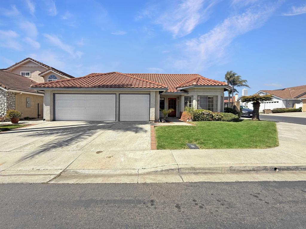 1927 Vineyard Ave