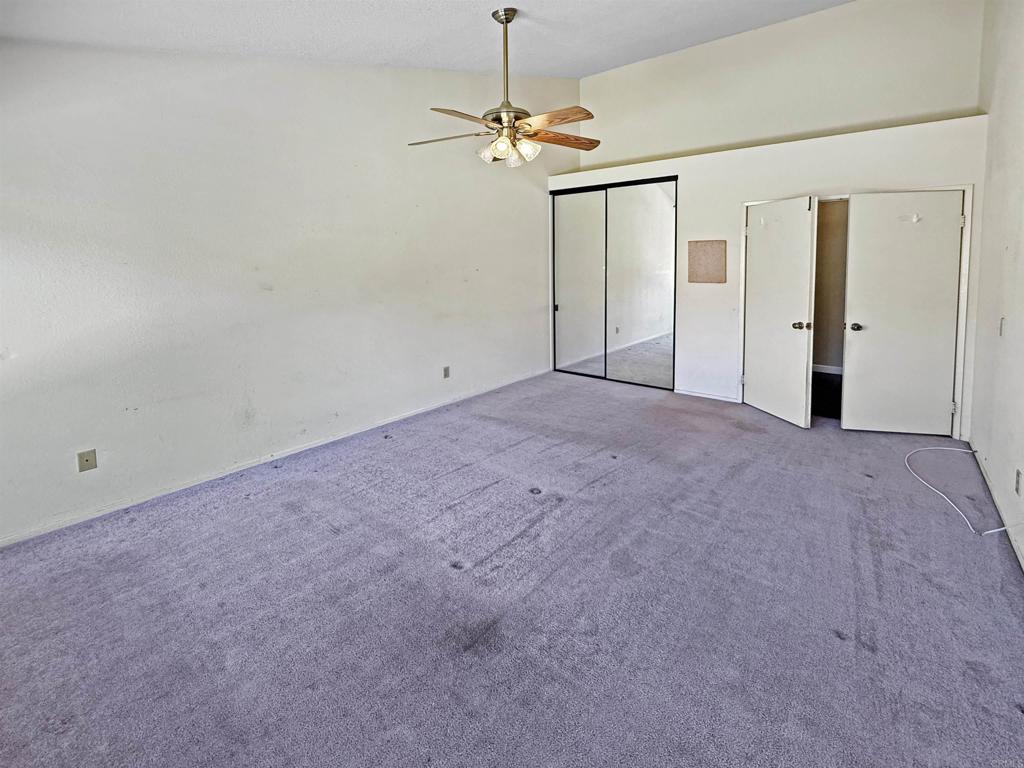1927 Vineyard Ave