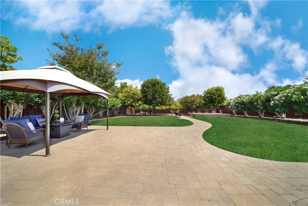 5572 Thoroughbred Street