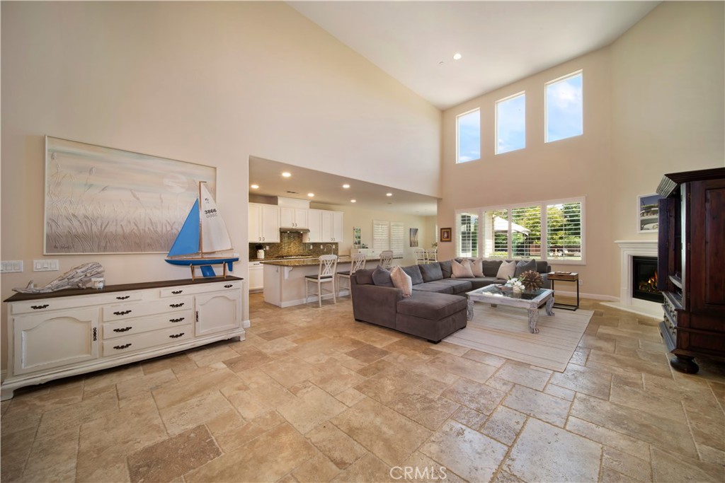 5572 Thoroughbred Street