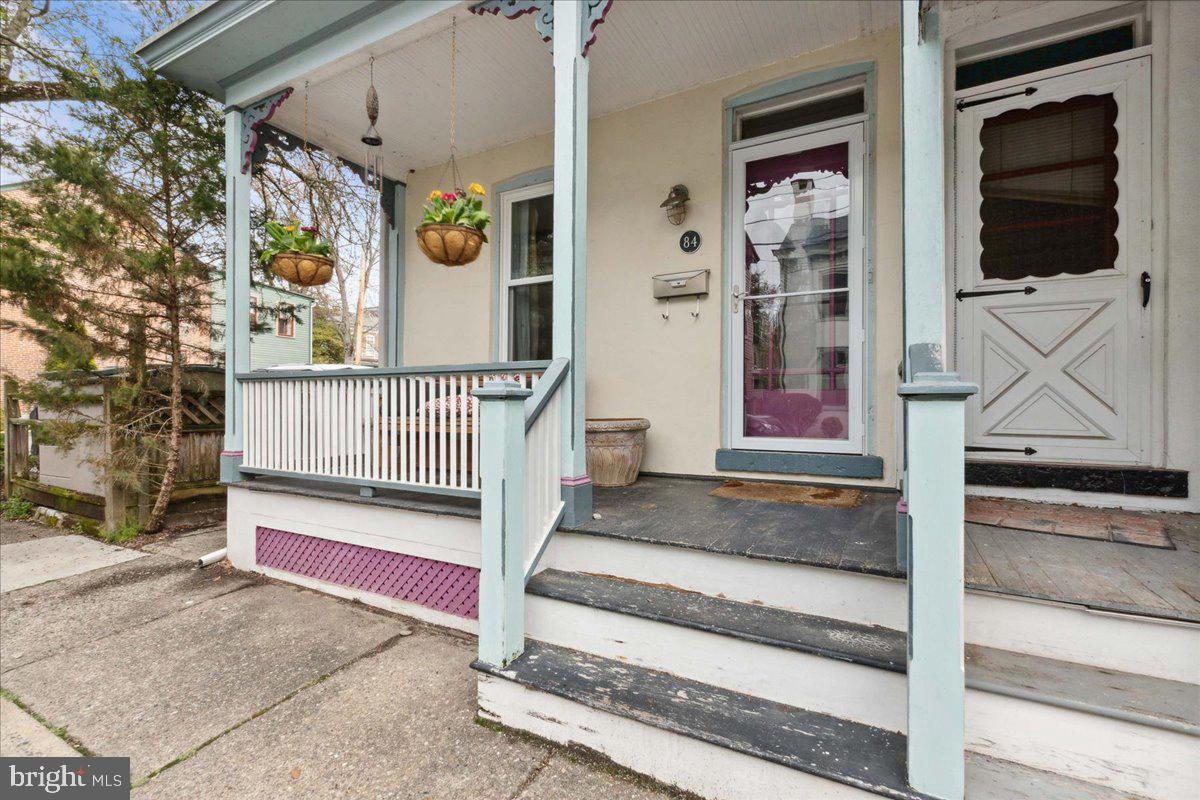 84 Clinton St