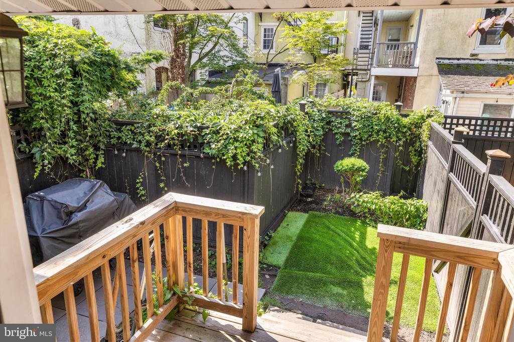 51 CORYELL ST