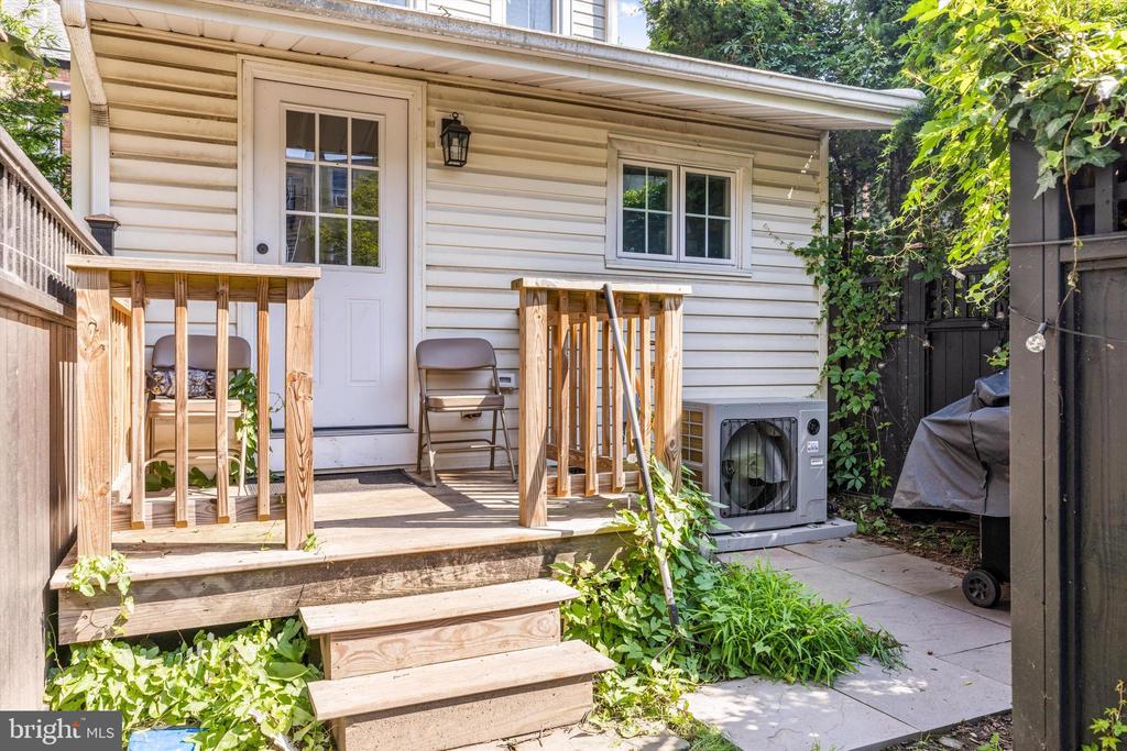 51 CORYELL ST