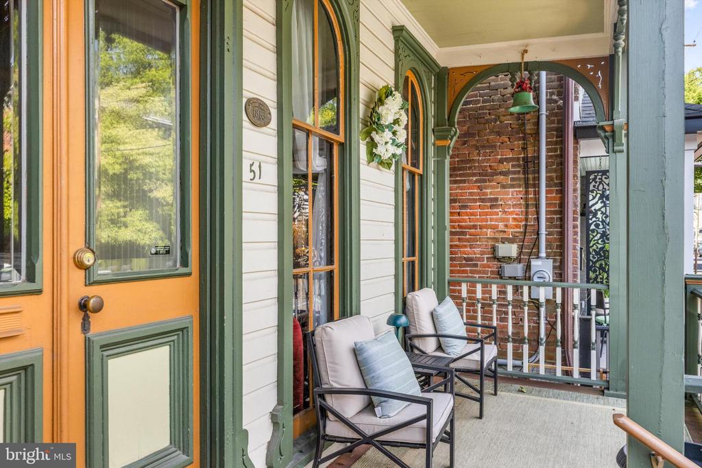 51 CORYELL ST