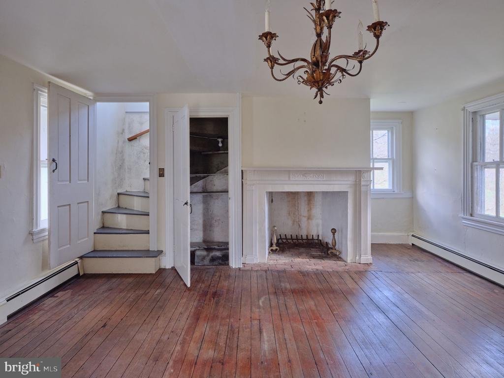 119 RAVEN ROCK ROAD