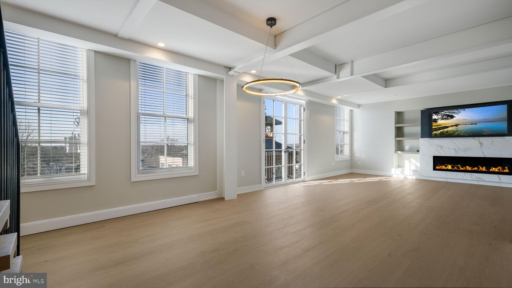 50 N MAIN ST #3RD FLOOR, CENTER Unit: 3RD FLOOR, CENTER,