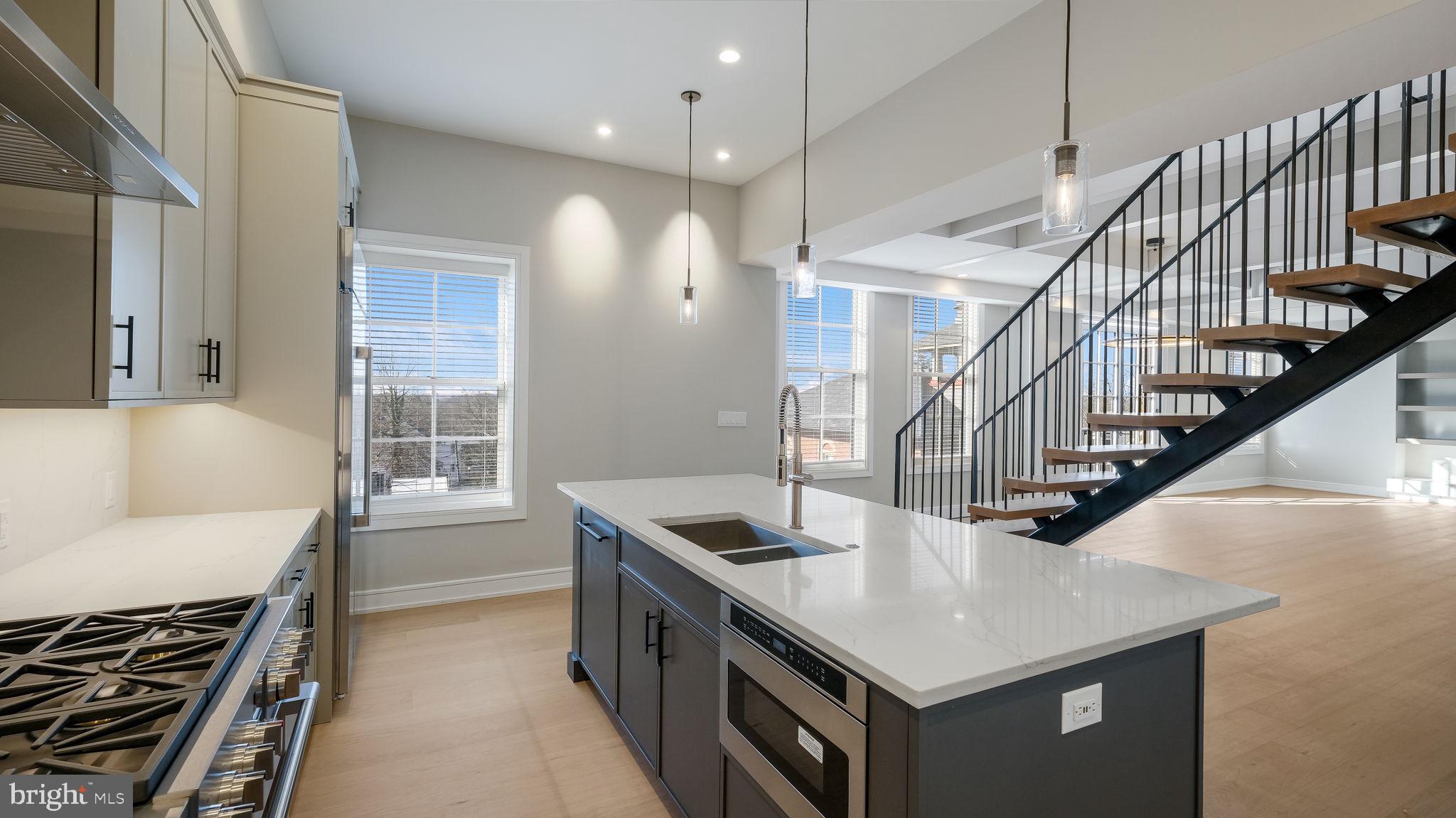 50 N MAIN ST #3RD FLOOR, CENTER Unit: 3RD FLOOR, CENTER,