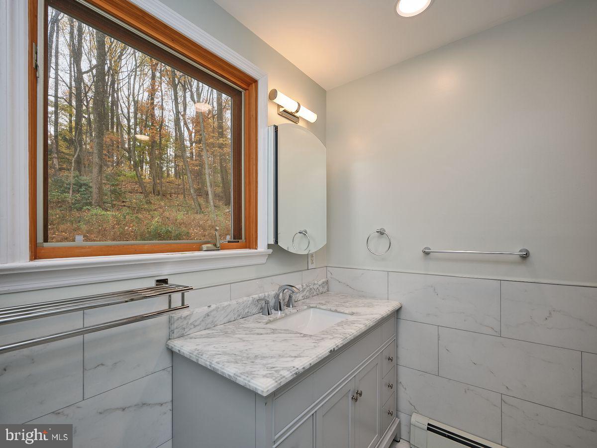 11 Solebury Mountain Rd