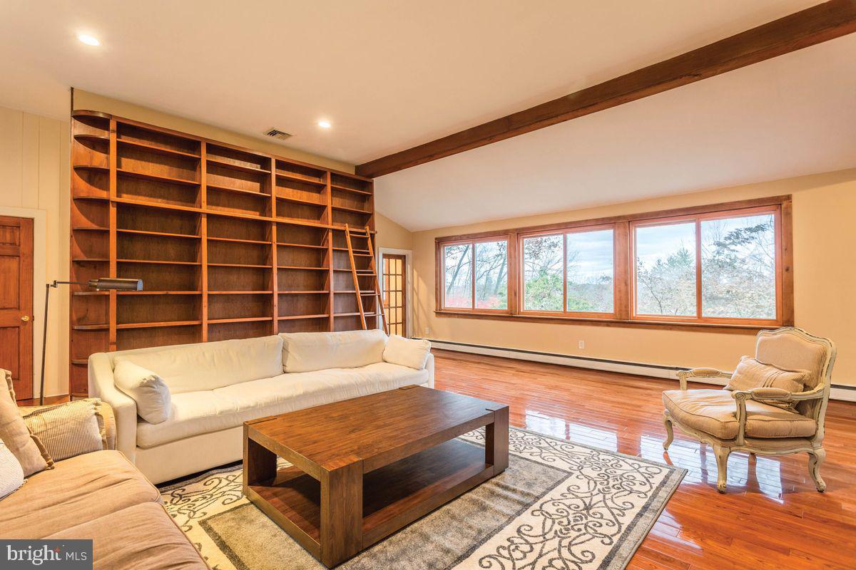 11 Solebury Mountain Rd