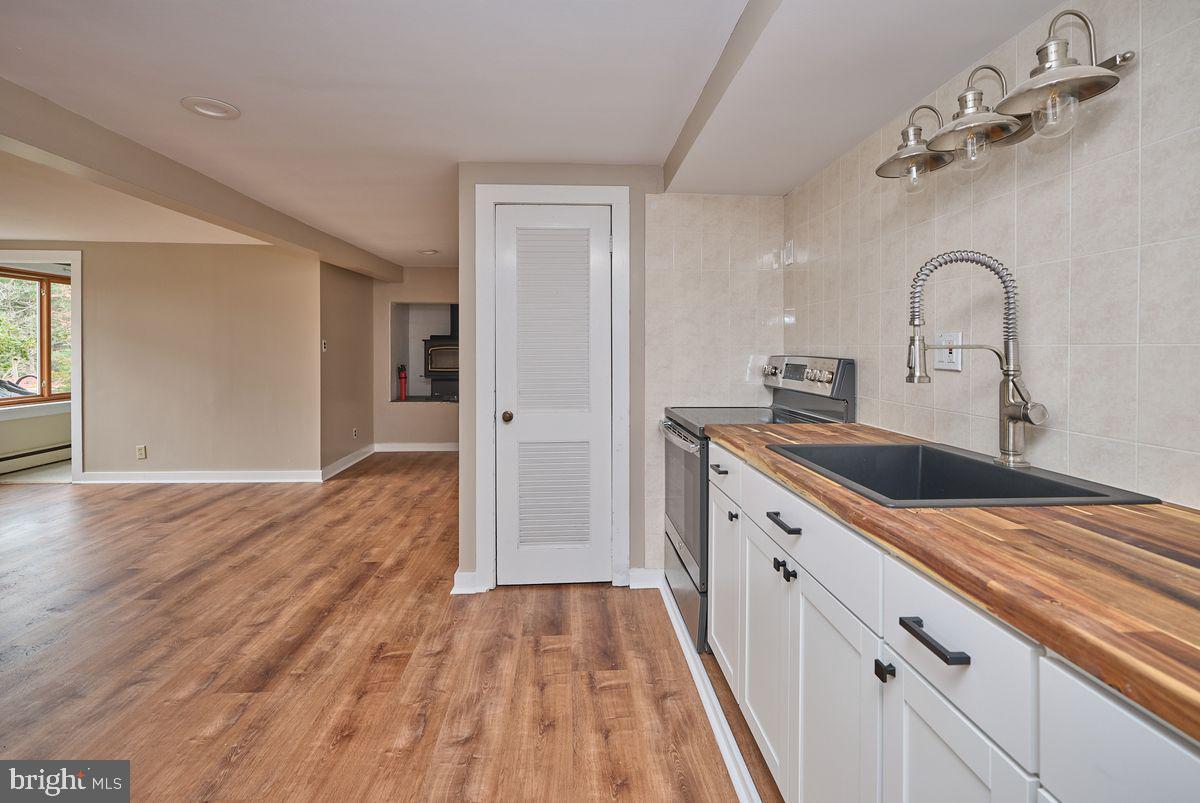 11 Solebury Mountain Rd
