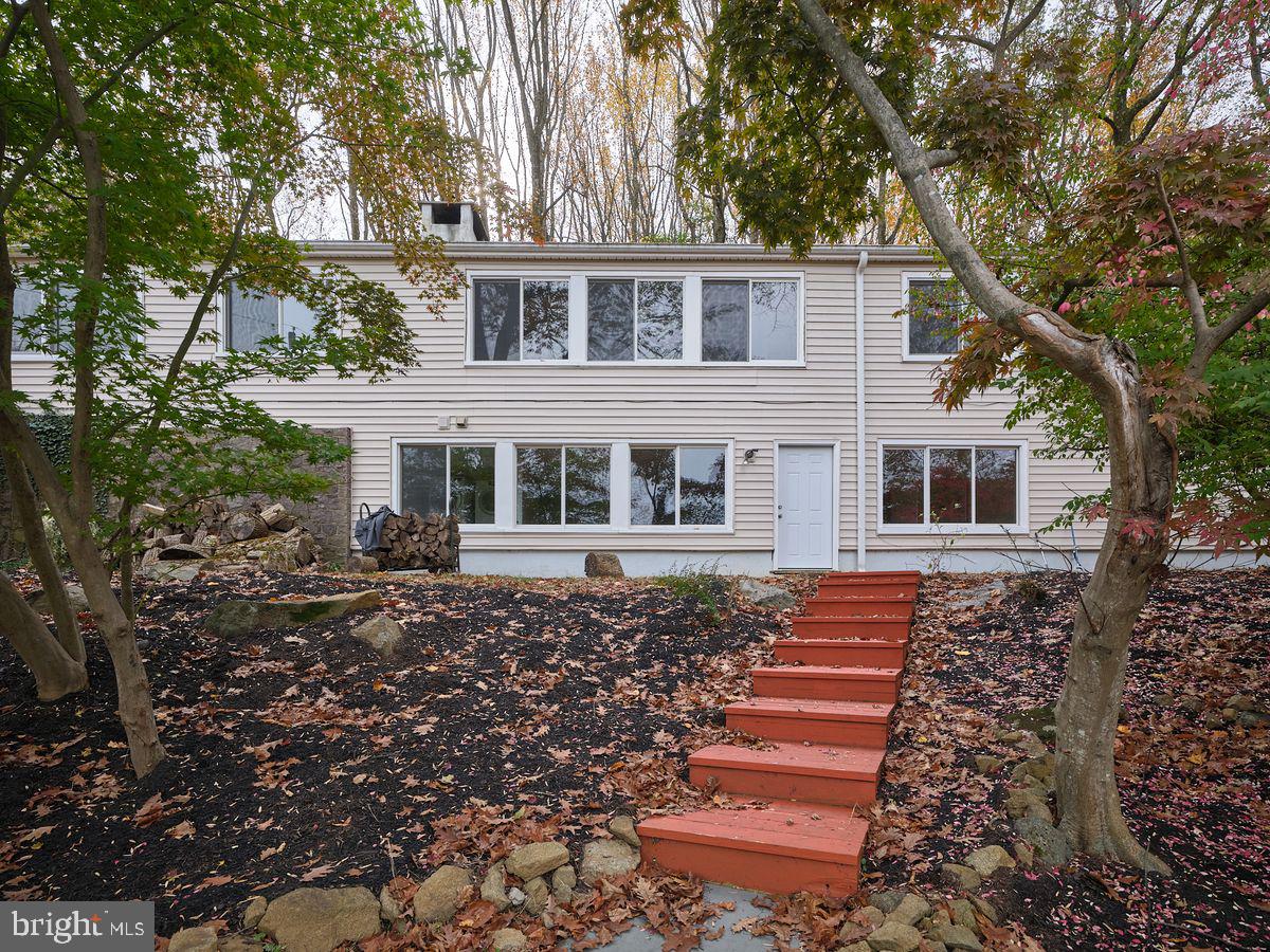 11 Solebury Mountain Rd