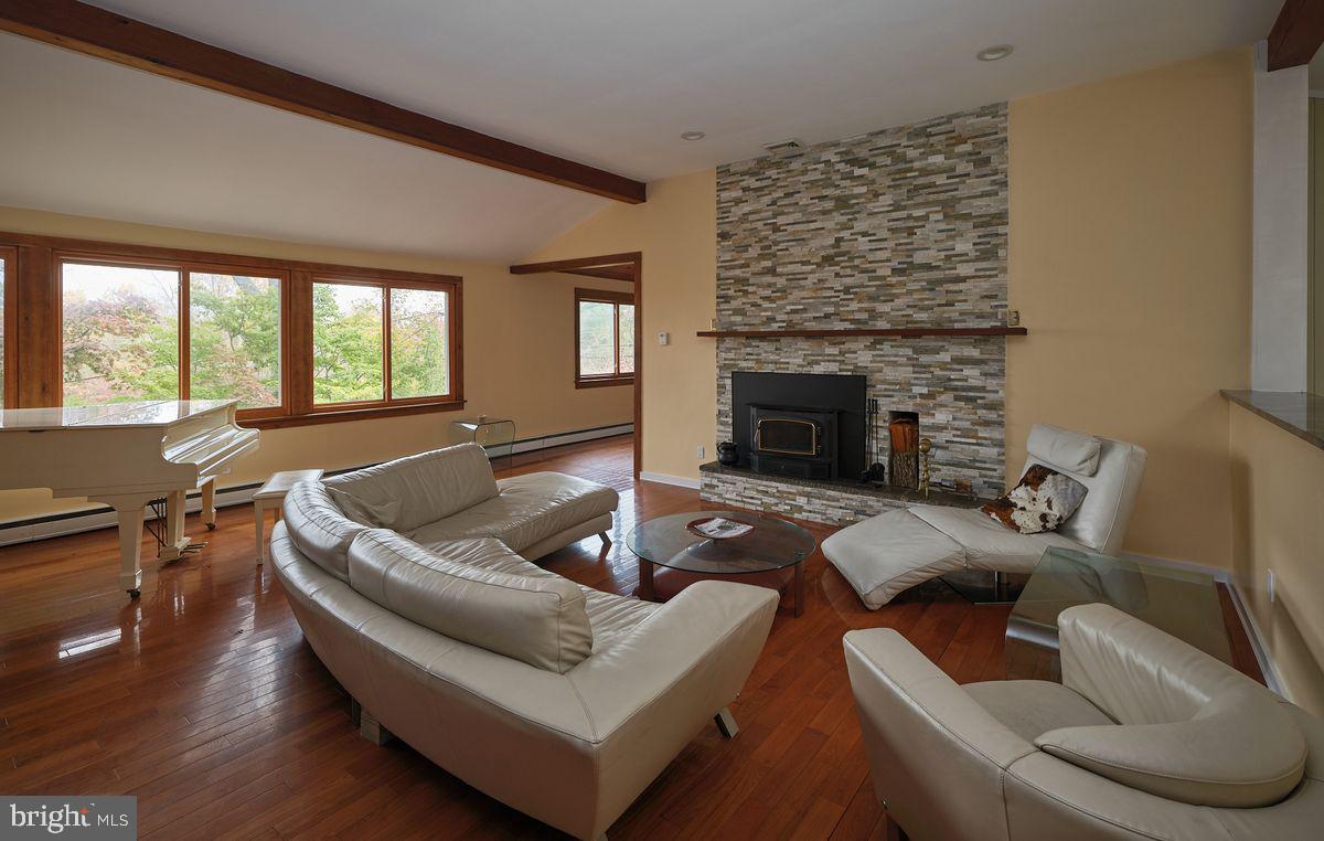 11 Solebury Mountain Rd