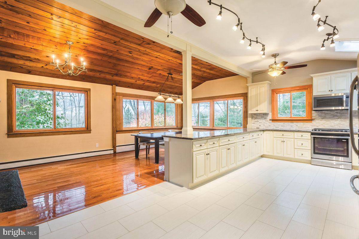 11 Solebury Mountain Rd