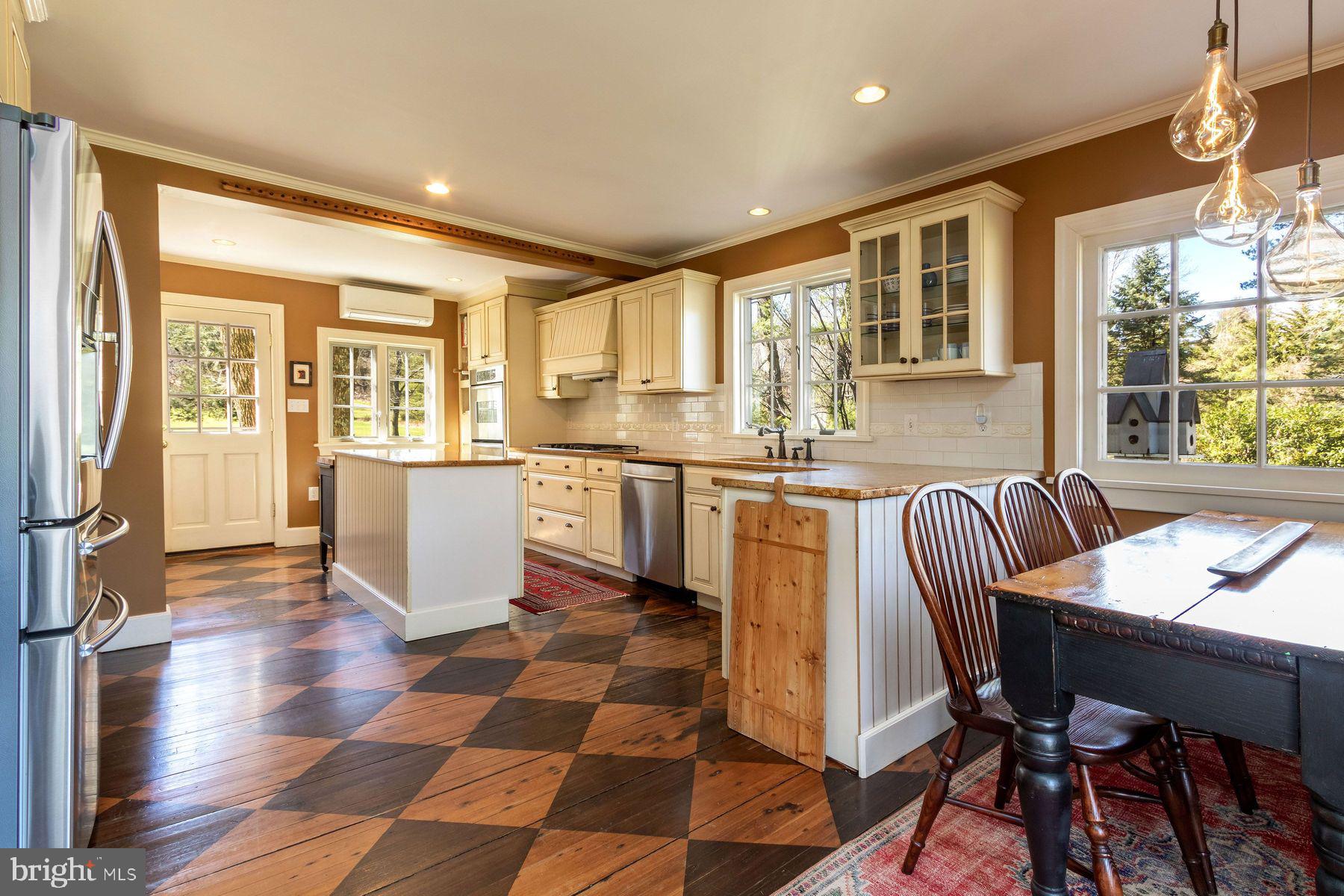 4 Old Mill Ln