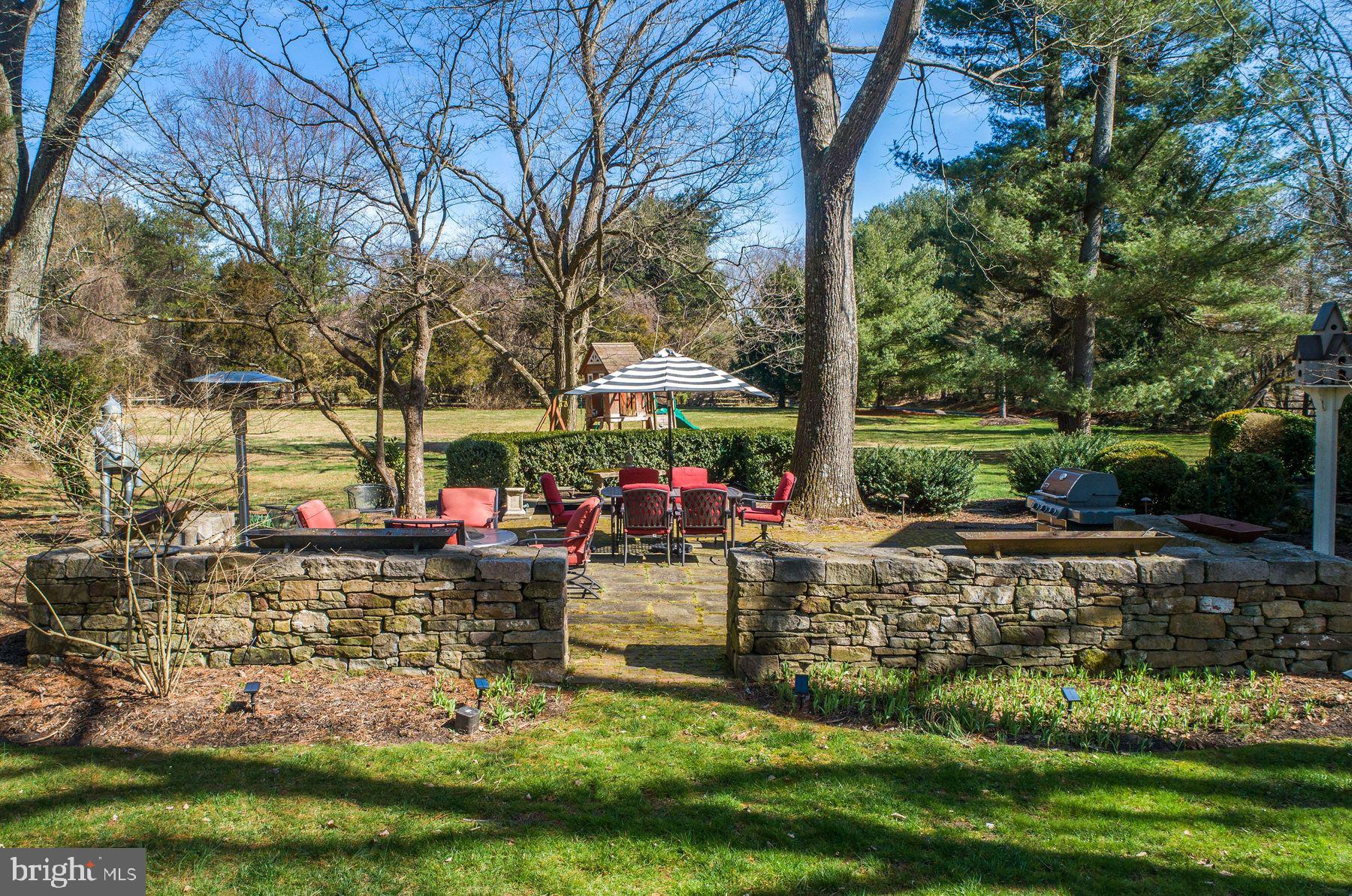 4 Old Mill Ln