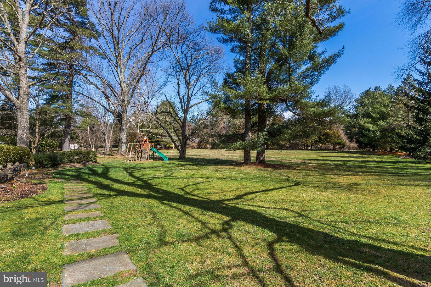 4 Old Mill Ln