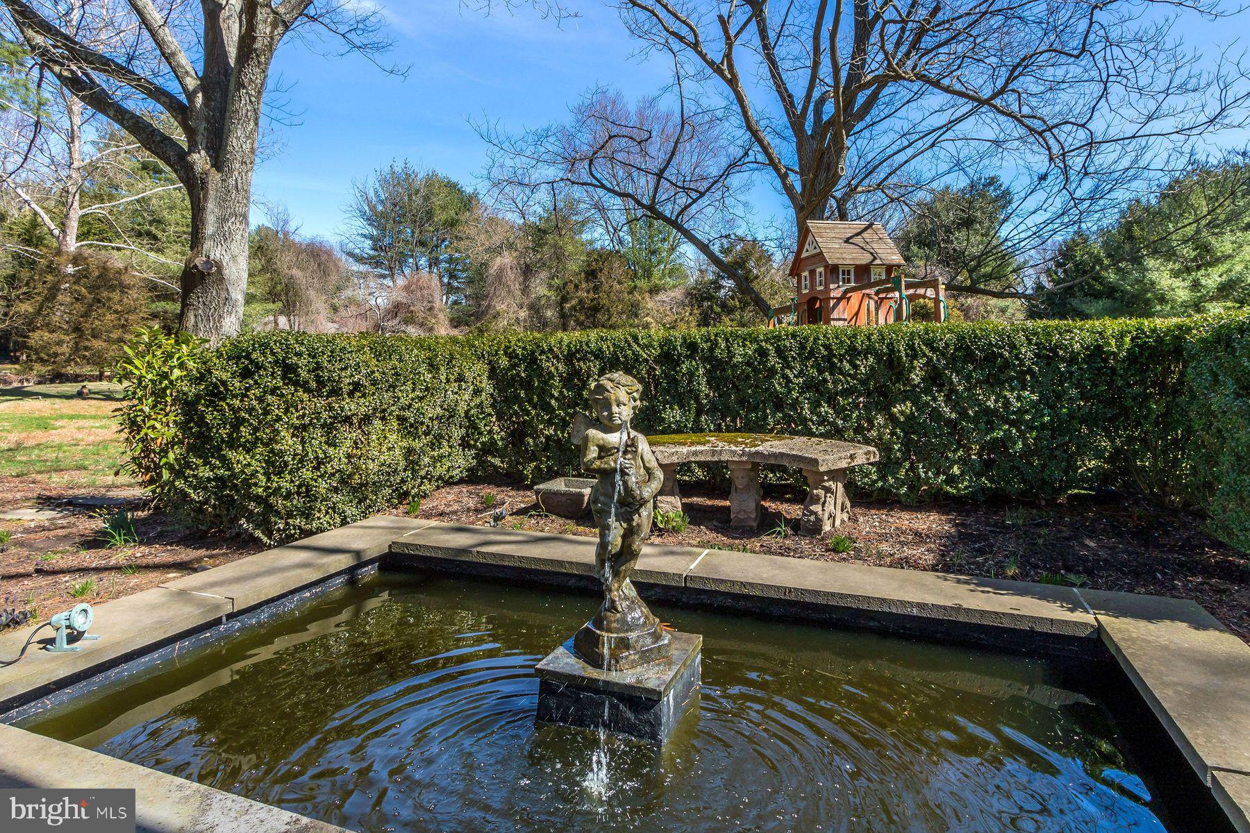 4 Old Mill Ln