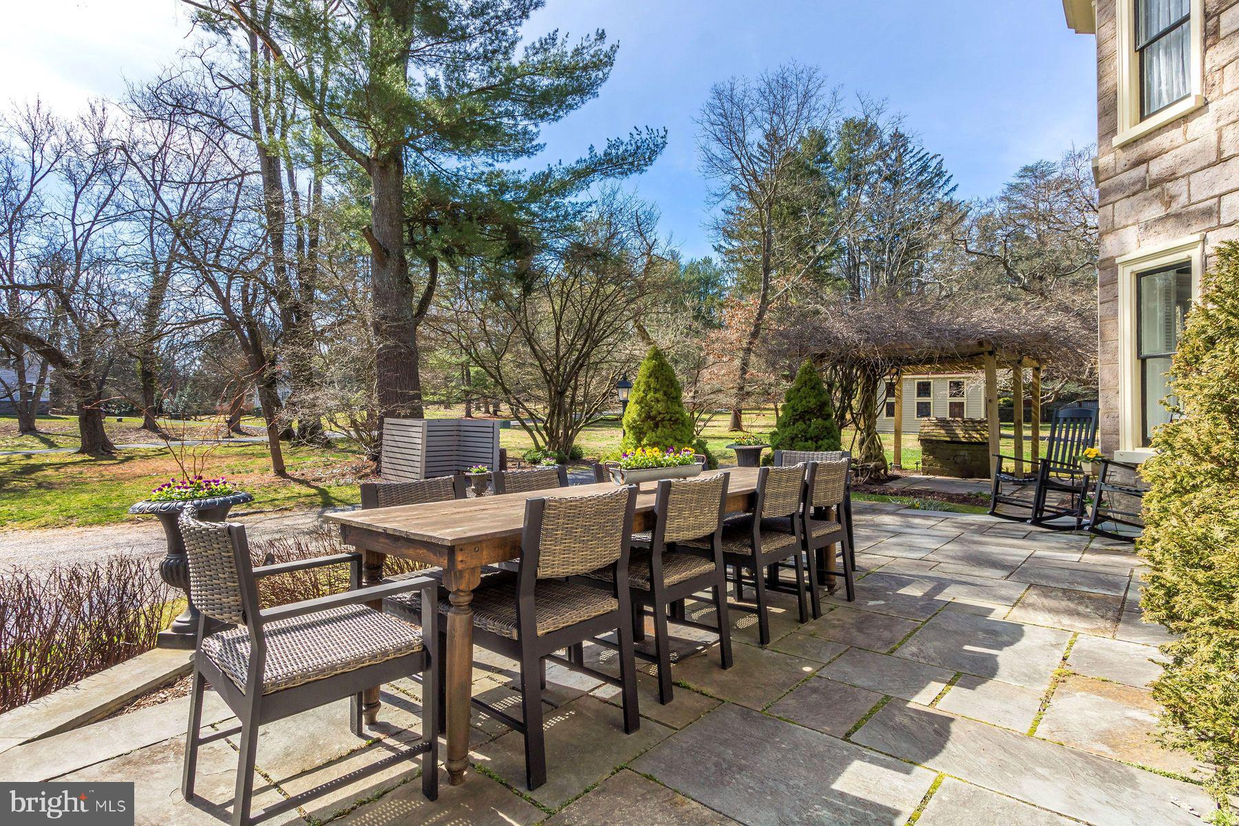 4 Old Mill Ln