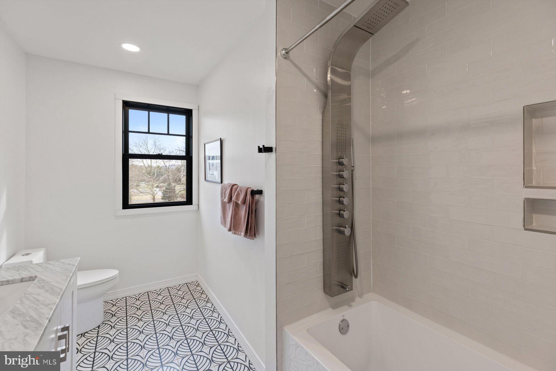 28 Towpath Way