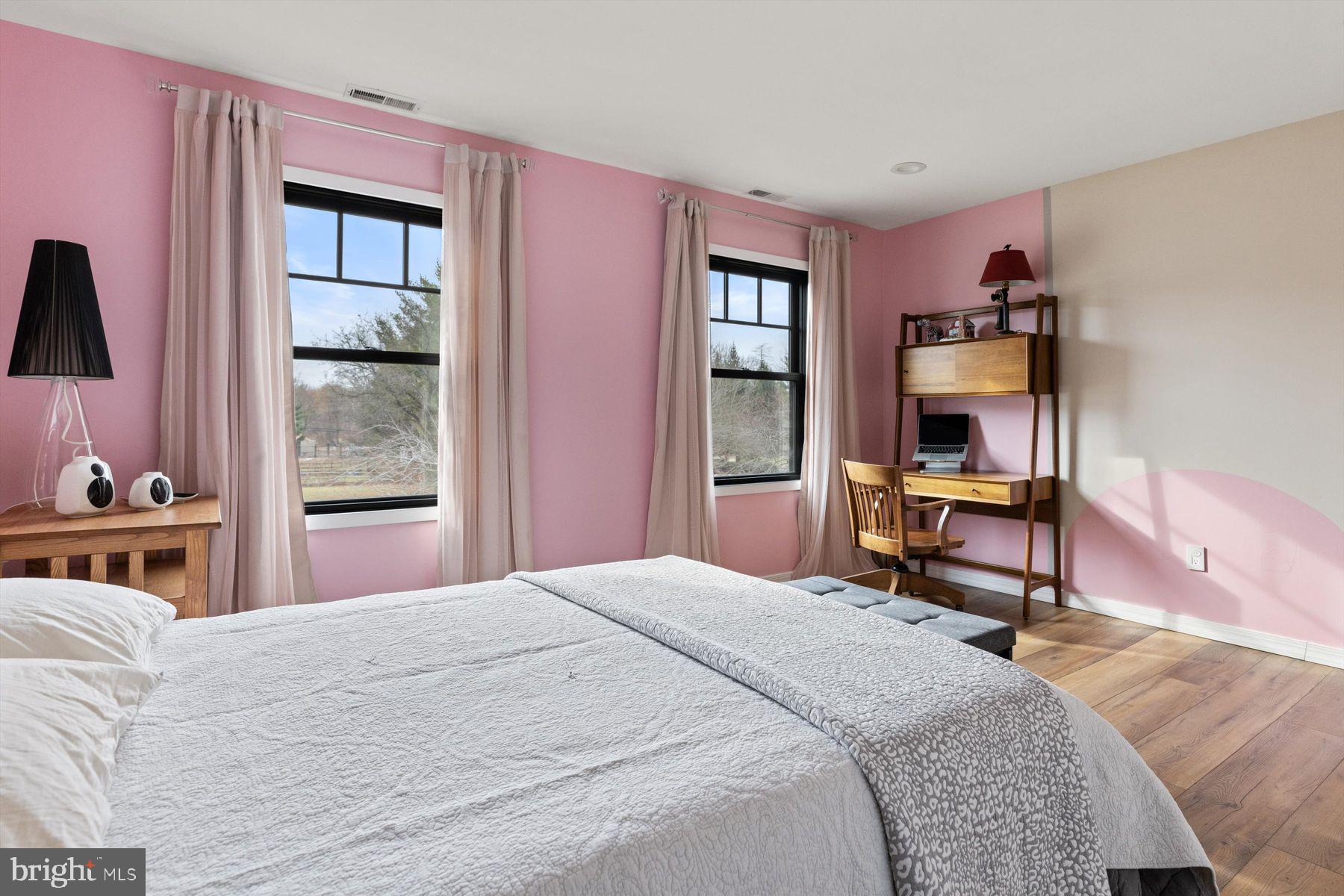 28 Towpath Way