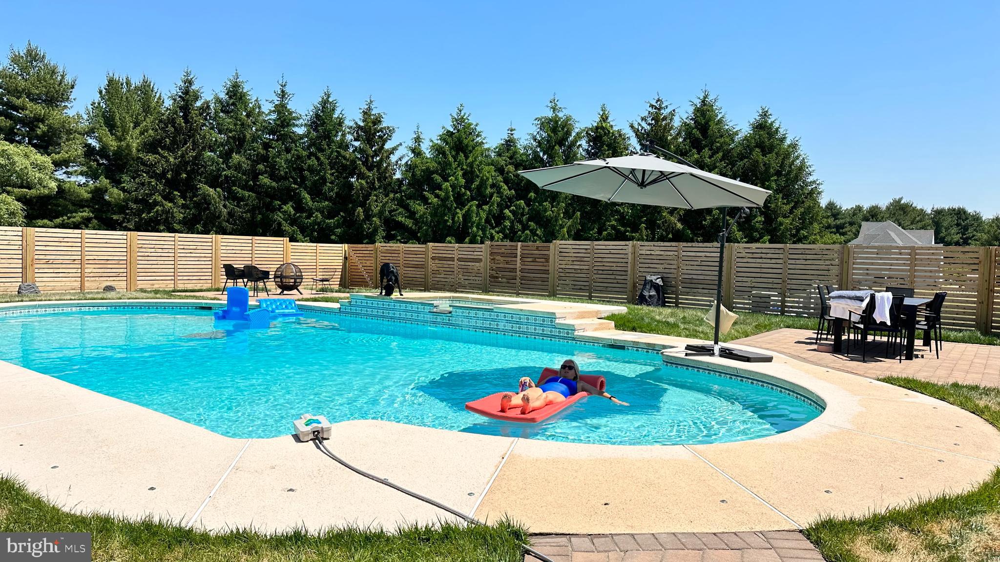 28 Towpath Way