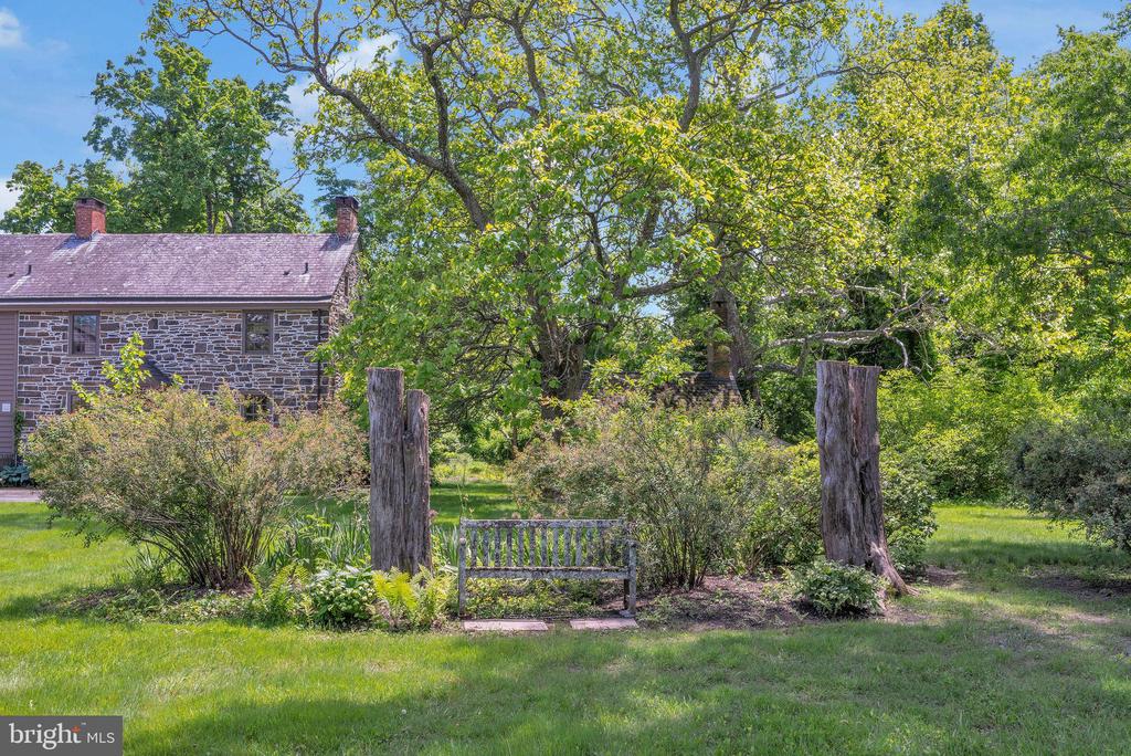 82 Tory Rd