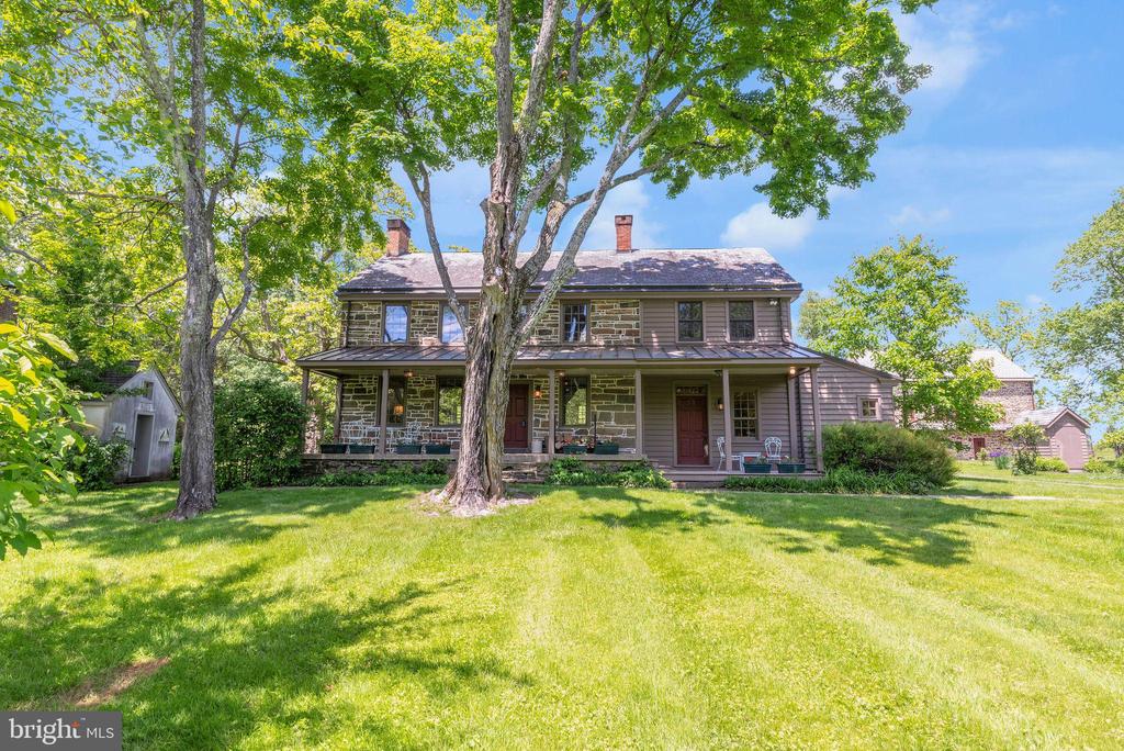 82 Tory Rd