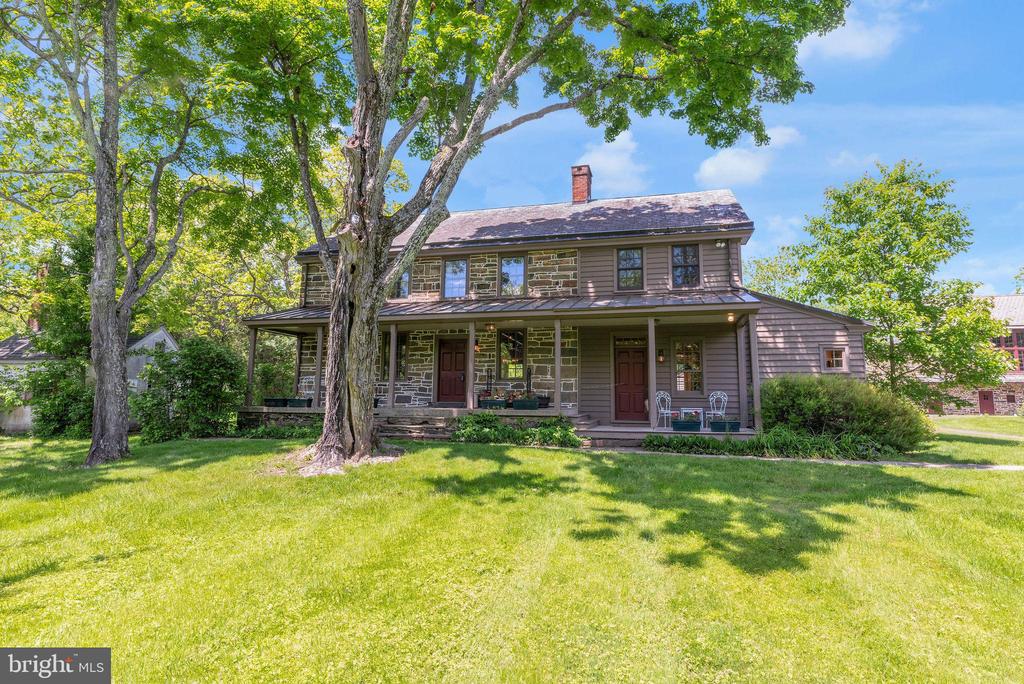 82 Tory Rd