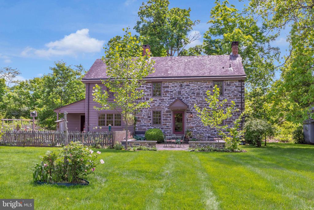 82 Tory Rd