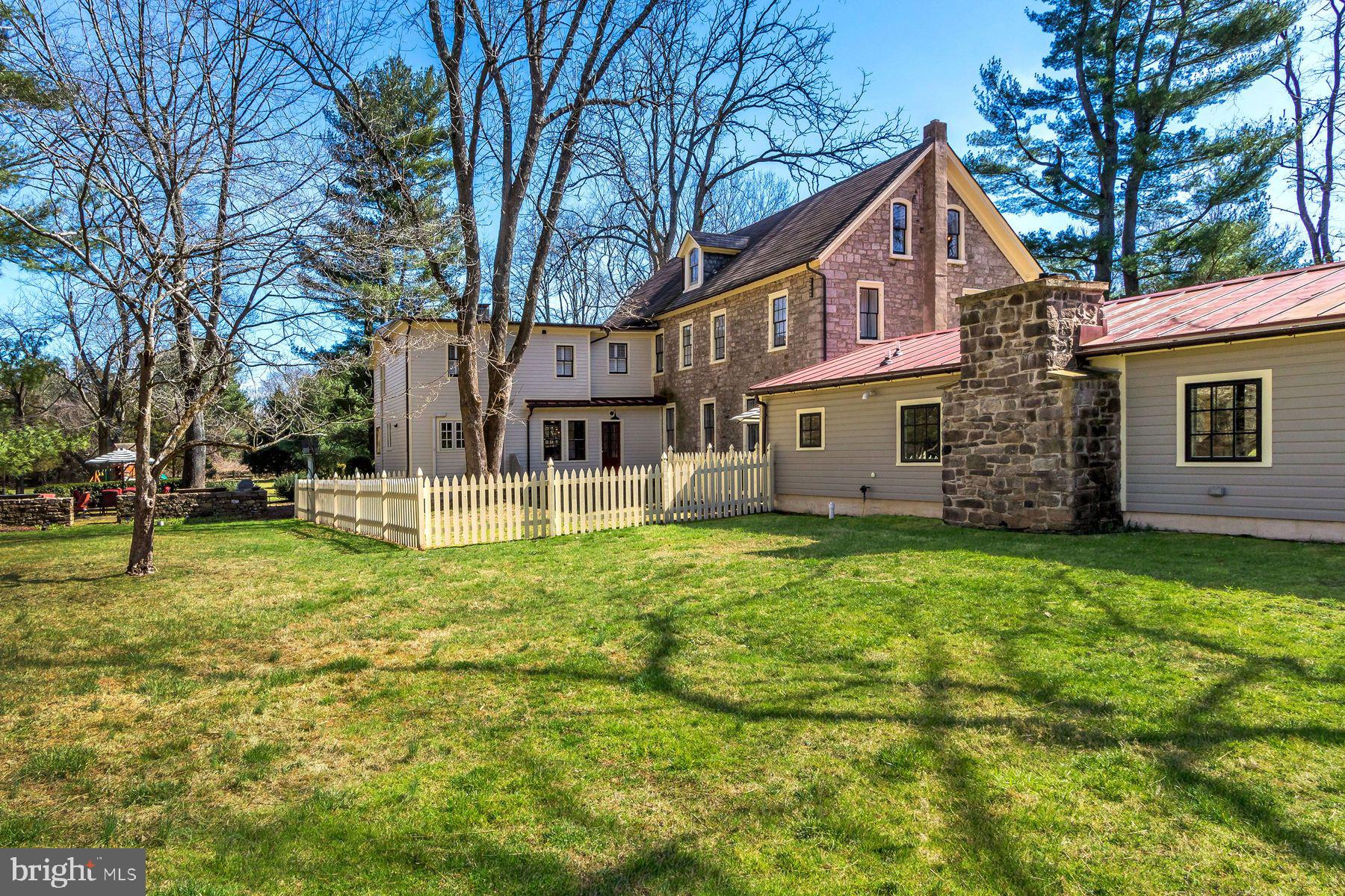 4 Old Mill Ln