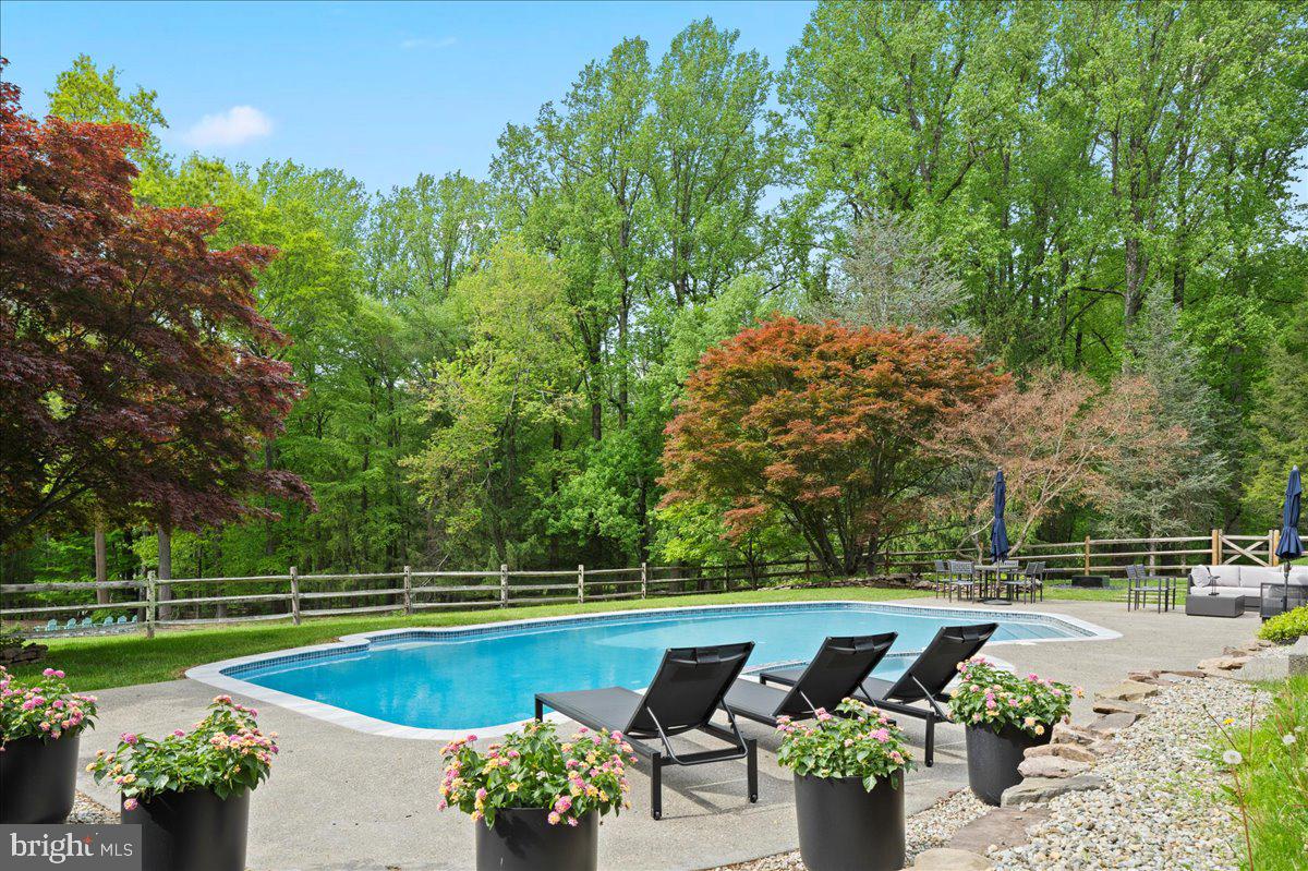 6450 Old Carversville Rd