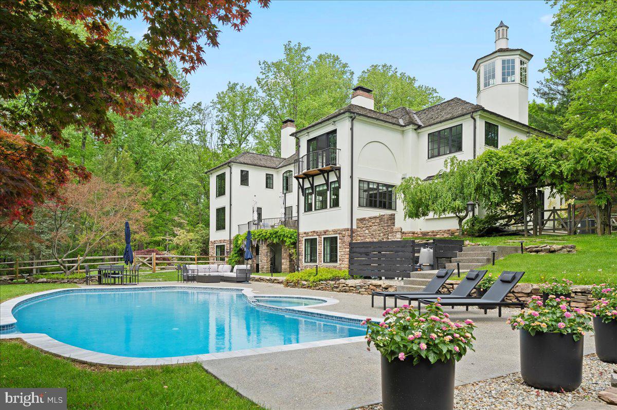 6450 Old Carversville Rd
