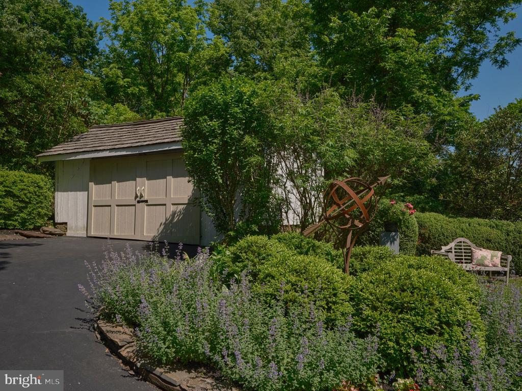 182 Taylorsville Rd