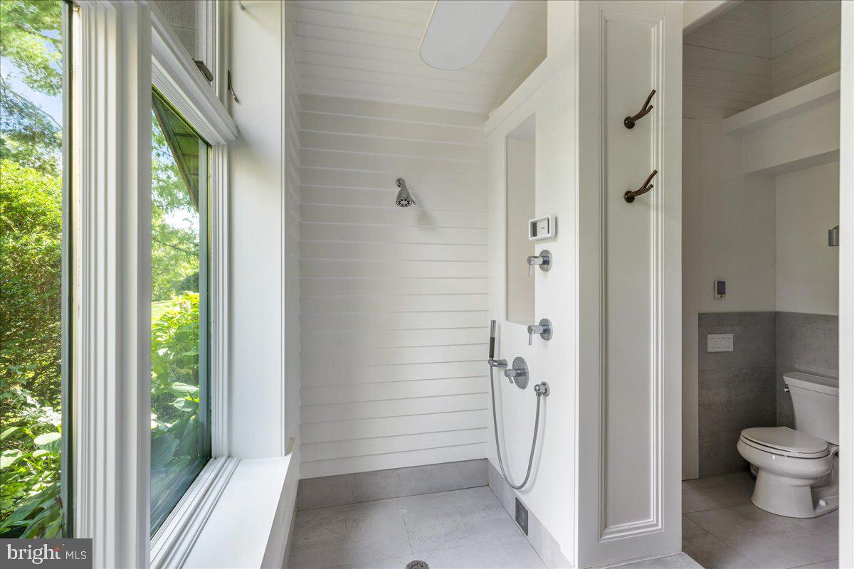 1711 SWEETBRIAR ROAD