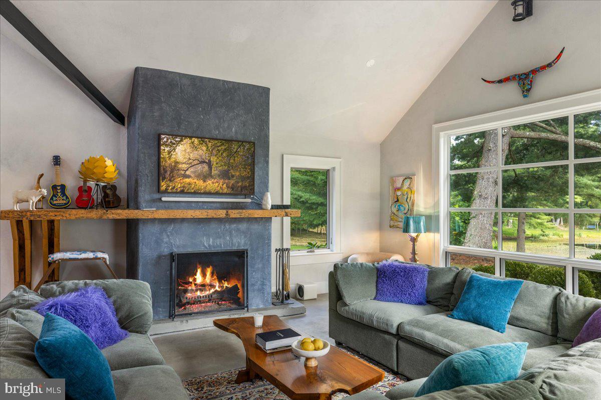 1711 SWEETBRIAR ROAD