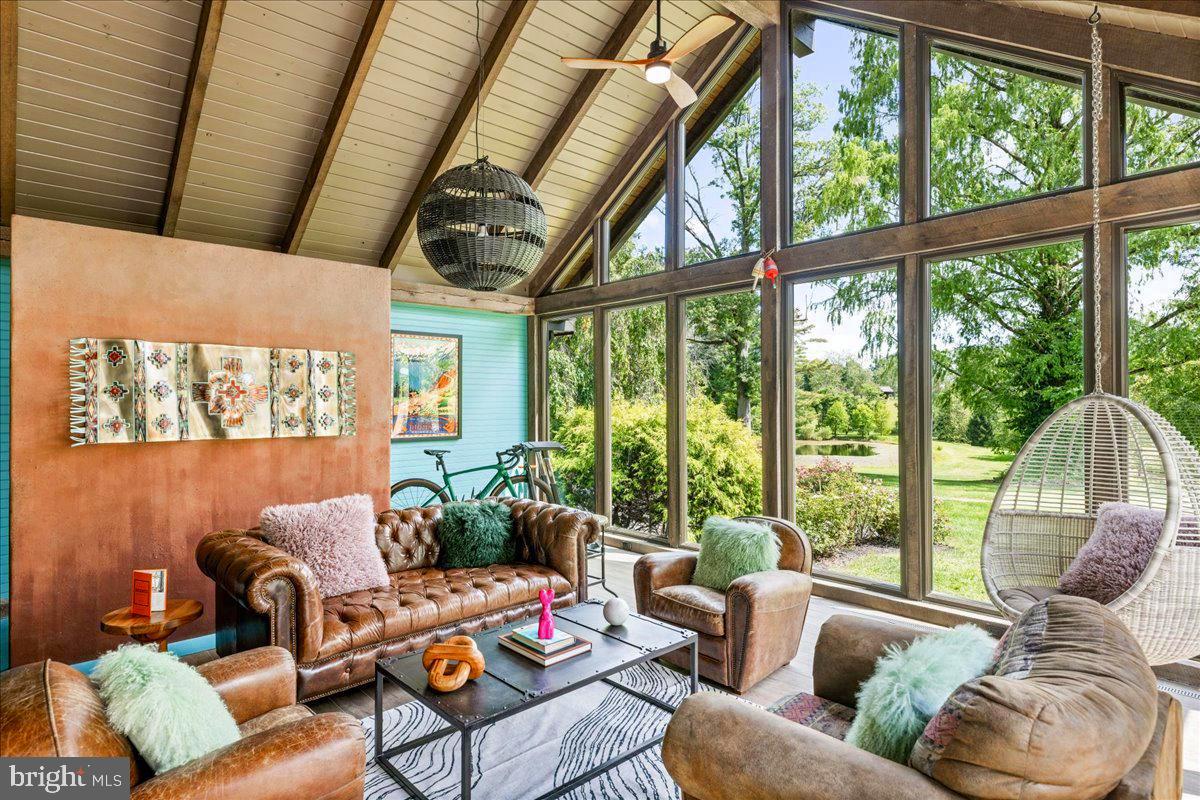 1711 SWEETBRIAR ROAD