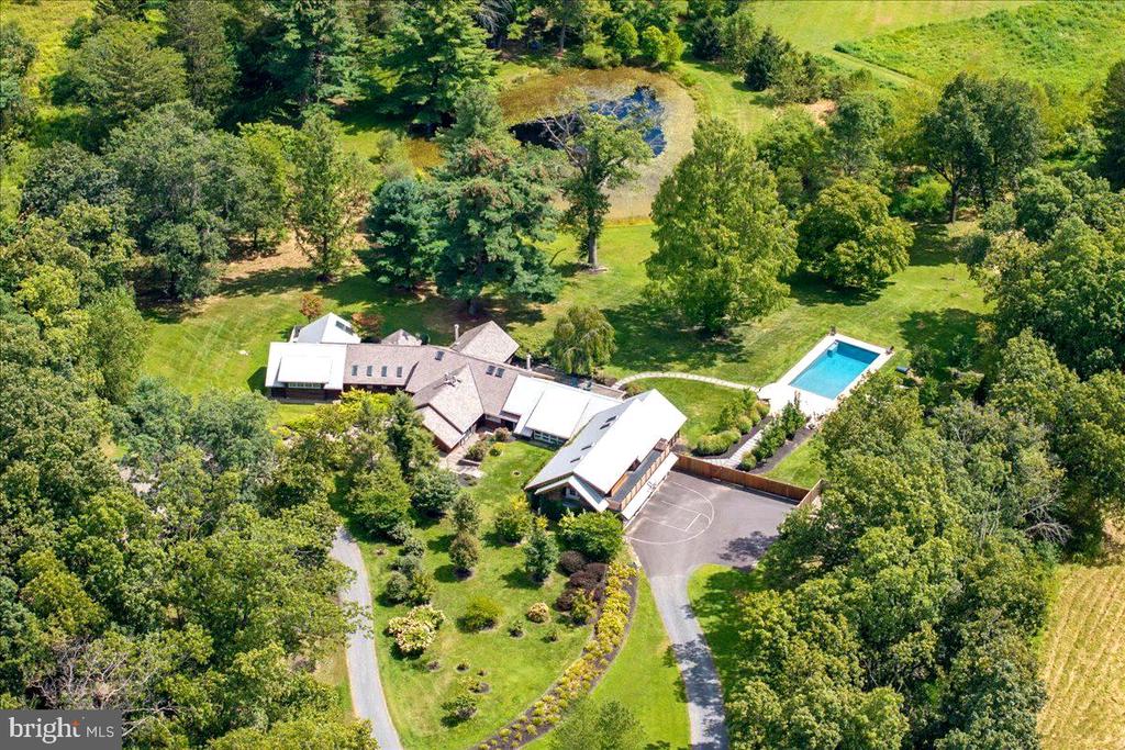 1711 SWEETBRIAR ROAD
