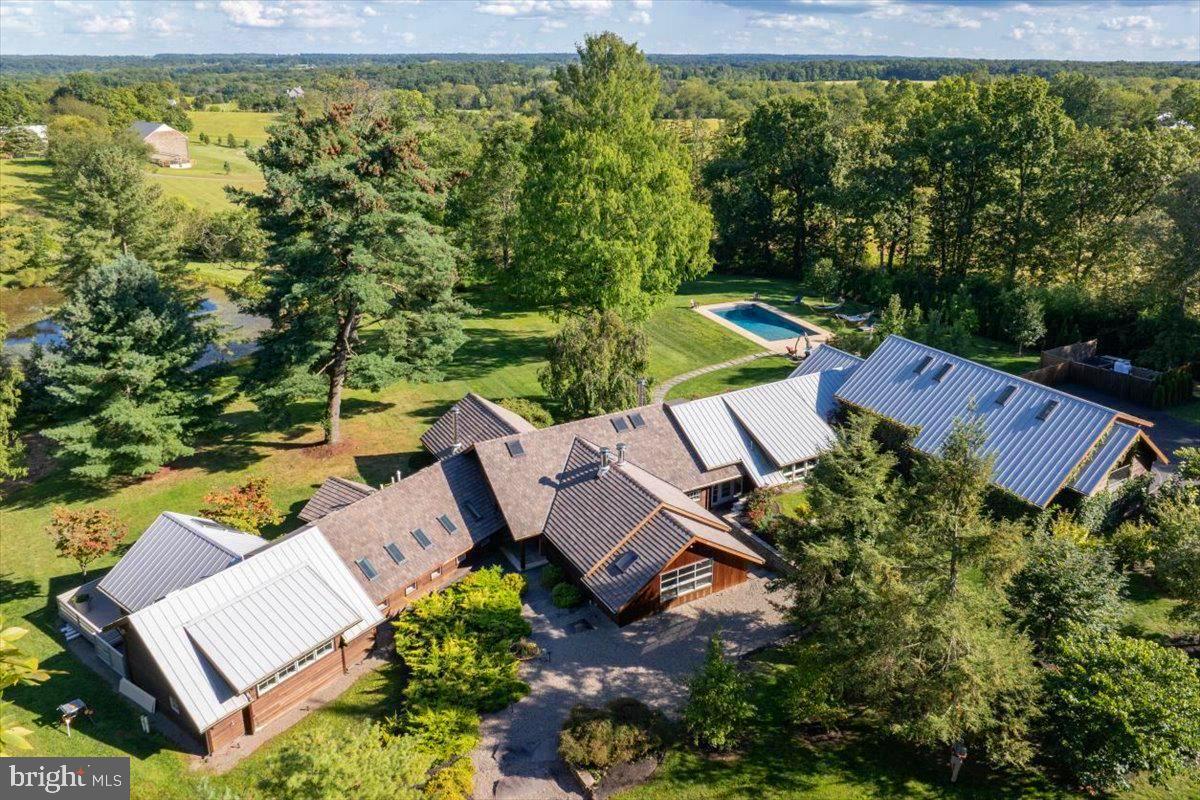 1711 SWEETBRIAR ROAD