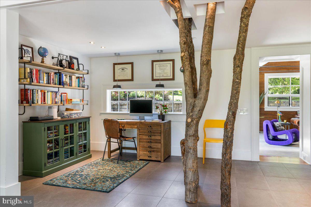 1711 SWEETBRIAR ROAD