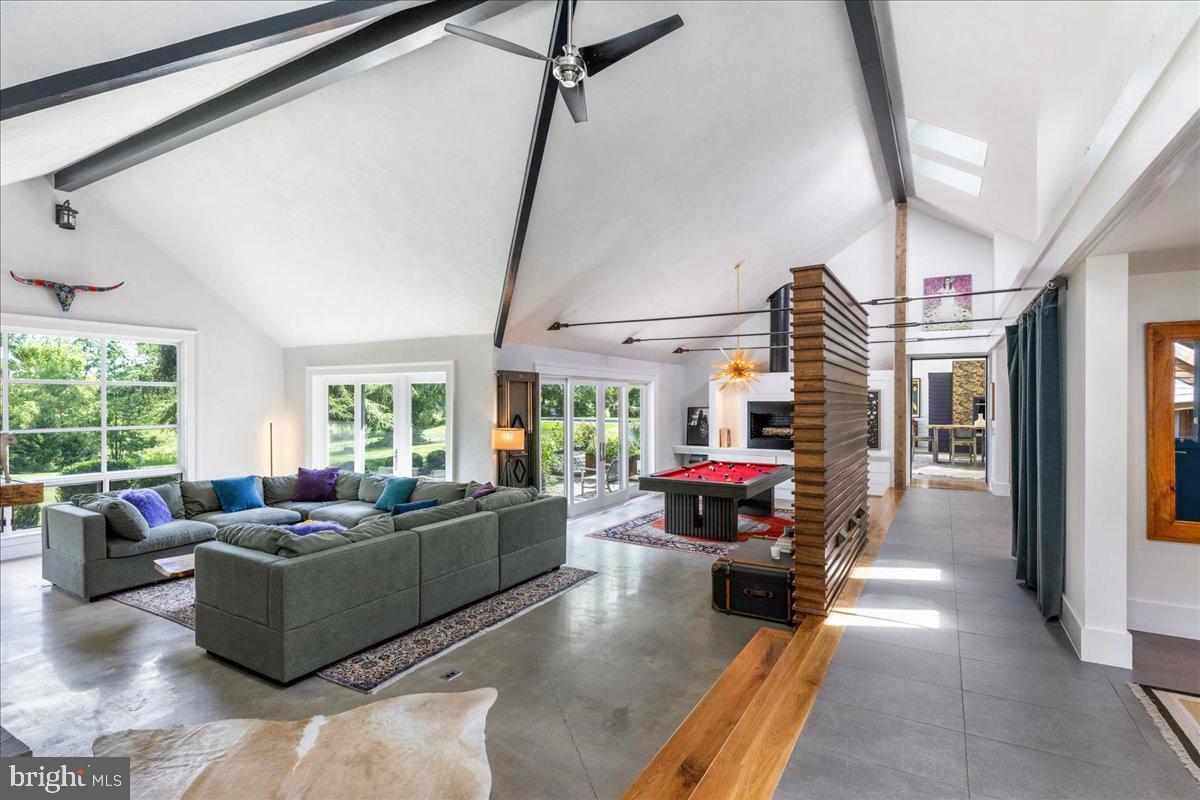 1711 SWEETBRIAR ROAD