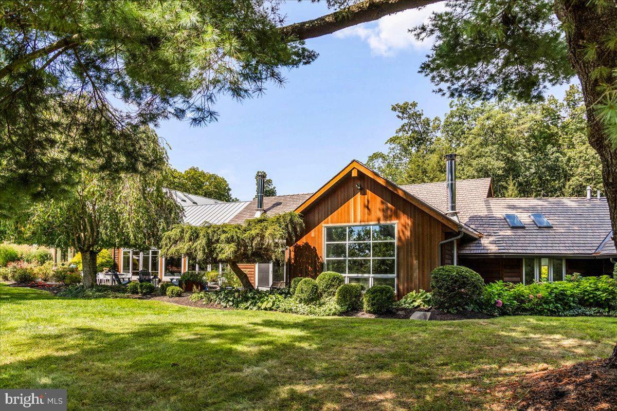 1711 SWEETBRIAR ROAD