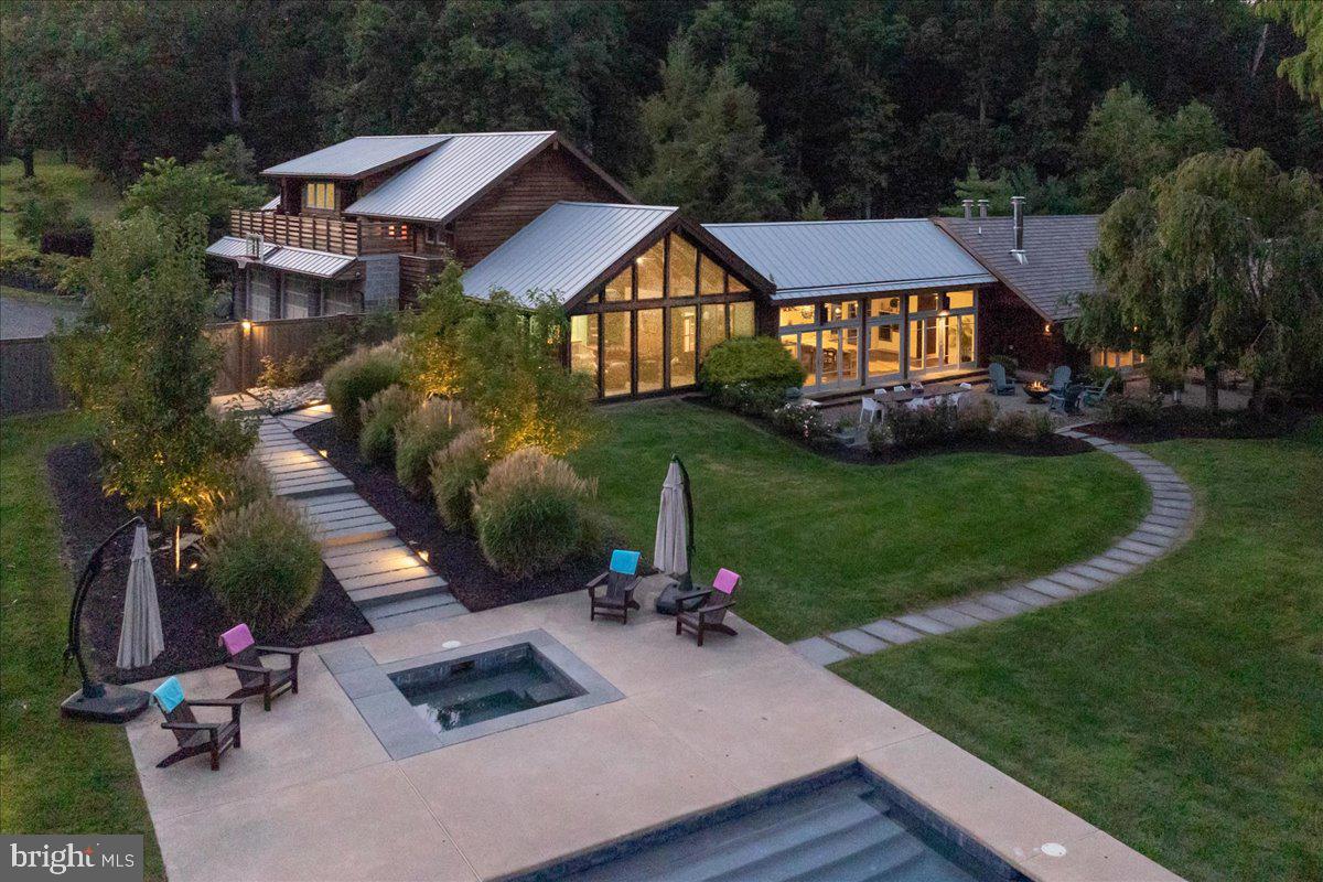 1711 SWEETBRIAR ROAD