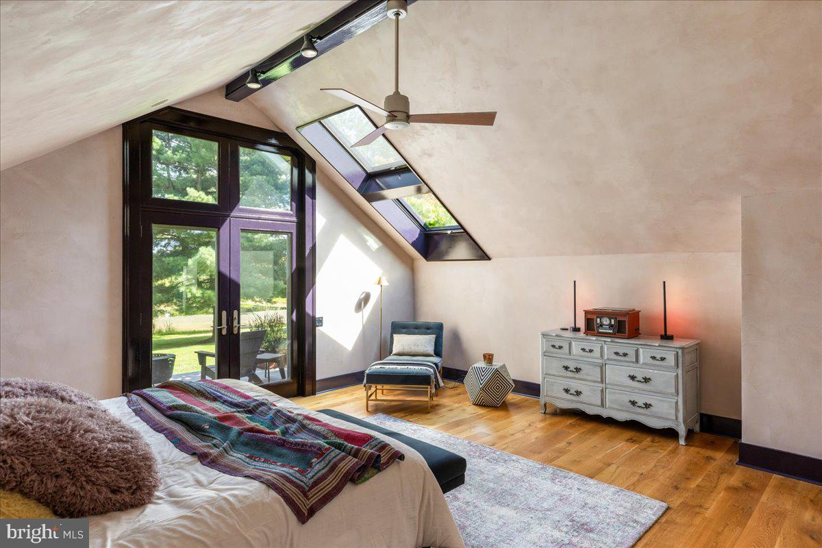 1711 SWEETBRIAR ROAD