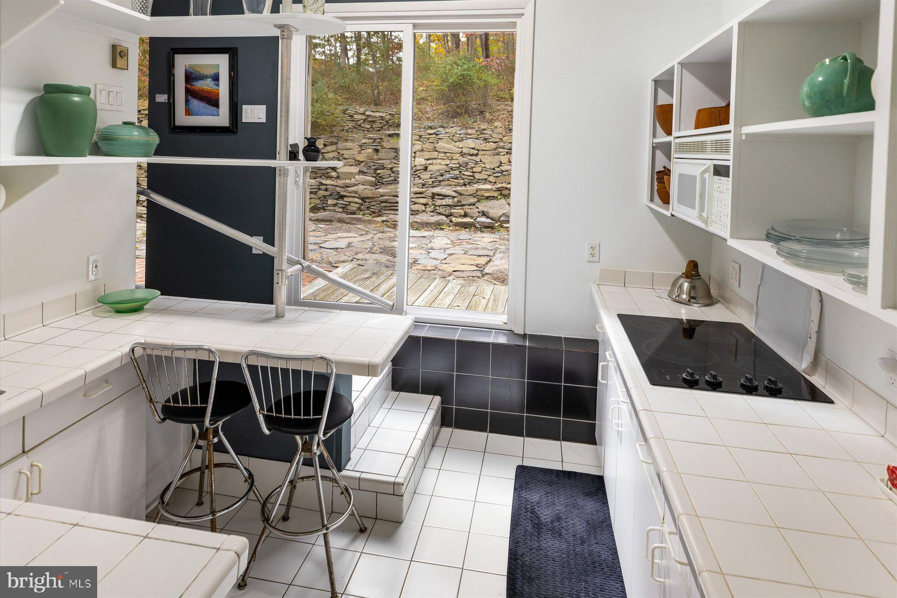 7640 TOHICKON HILL ROAD