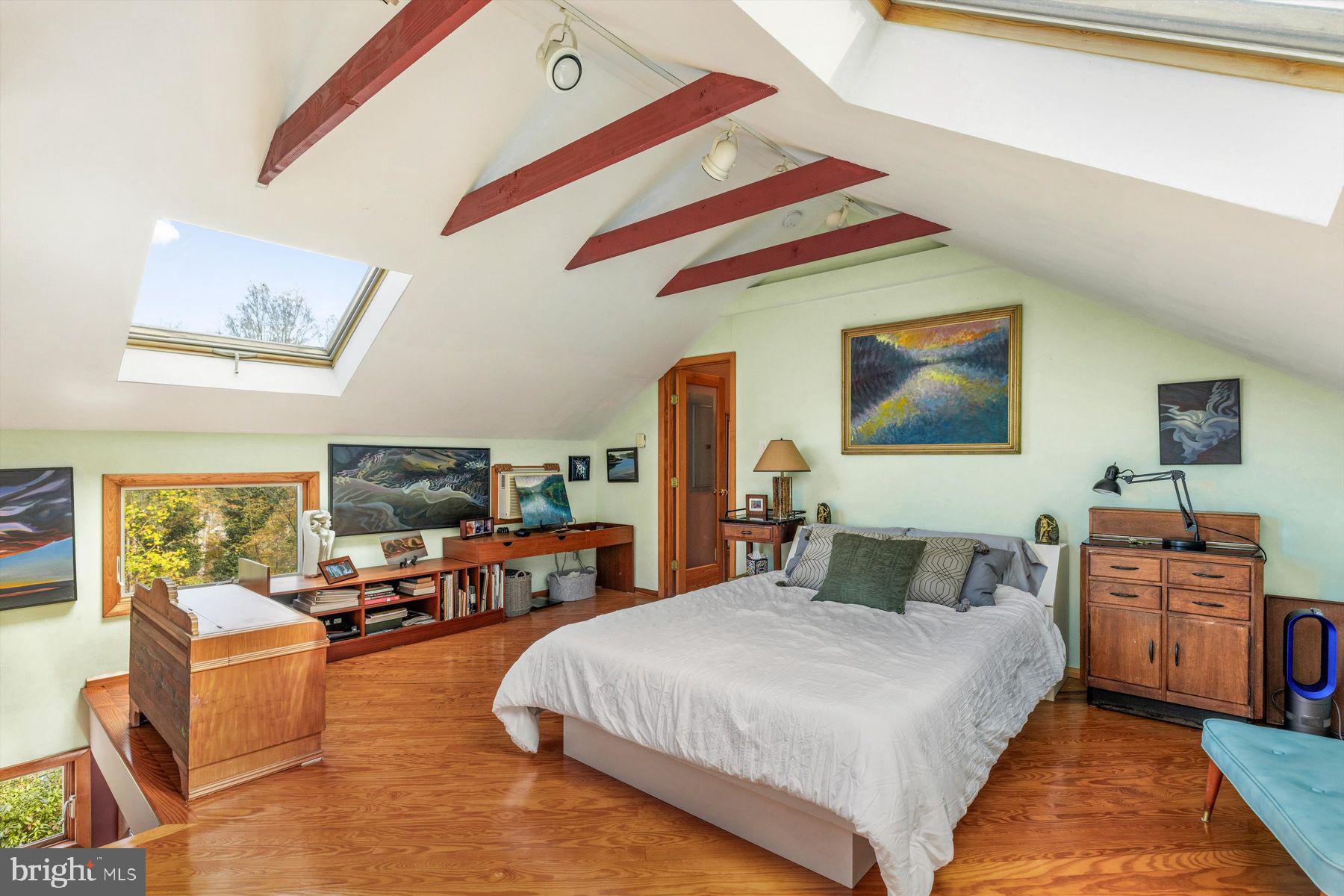 7656 TOHICKON HILL ROAD