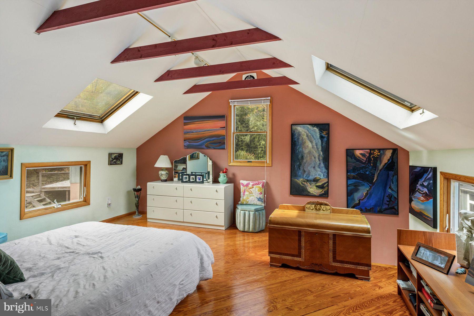 7656 TOHICKON HILL ROAD